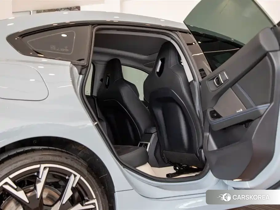 BMW 2 series id 4655125 из Китая 11