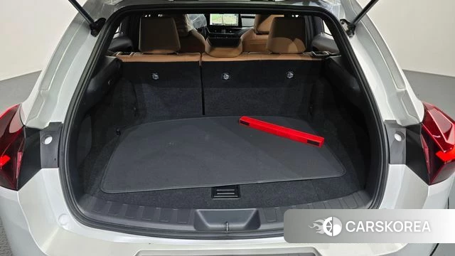 Lexus UX300h id 4329547 из Кореи 11