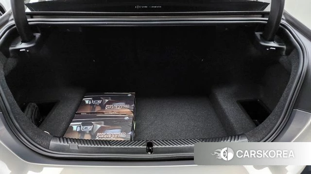 BMW 5 Series (G60) id 3921531 из Кореи 11