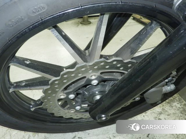 Yamaha BOLT 950R id 4182814 из Японии 11