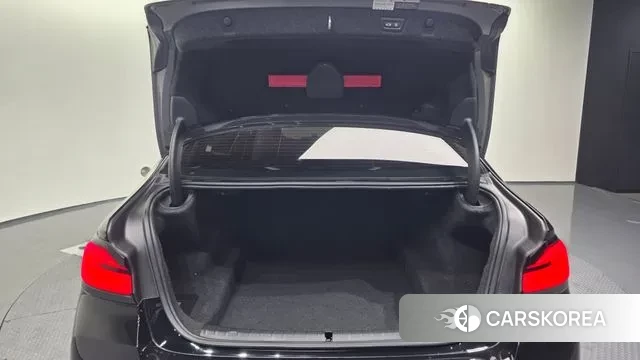 BMW 5 Series (G30) id 3598101 из Кореи 11