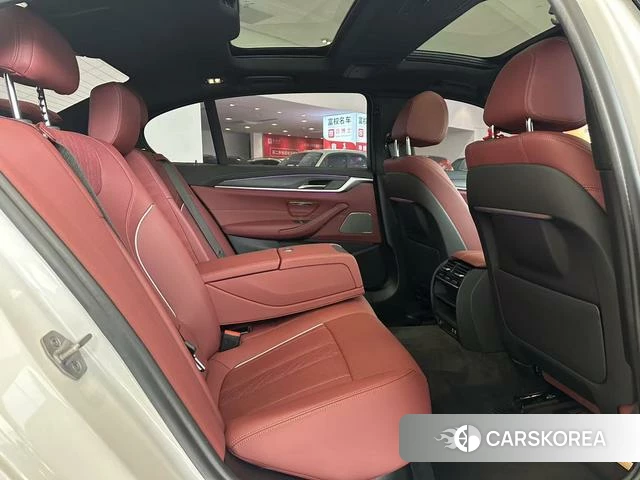 BMW 5 series PHEV id 4221799 из Китая 11