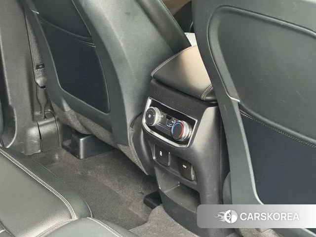 Ford Explorer id 4392151 из Китая 11