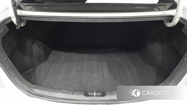 Hyundai Avante AD id 3886348 из Кореи 11