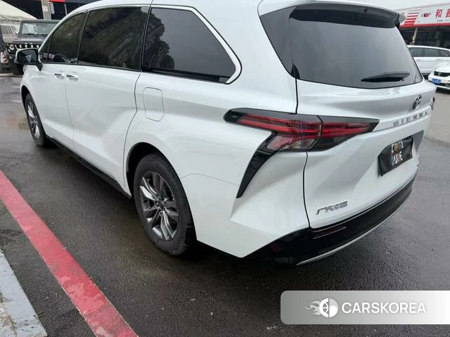 Toyota Saina id 4261182 из Китая 11