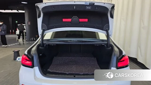 BMW 5 Series (G30) id 3610873 из Кореи 11