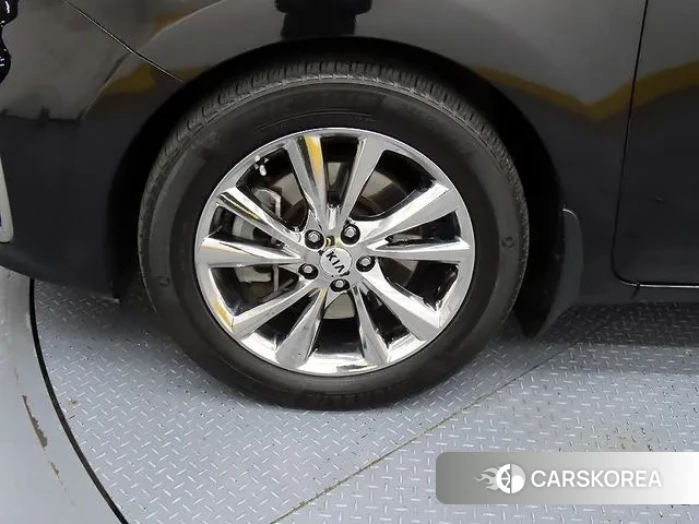 Kia The New Carnival id 3402649 из Кореи 11