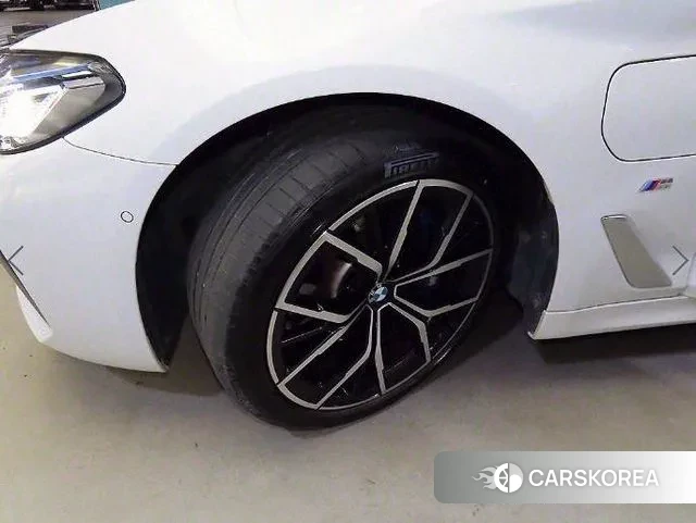 BMW 5 Series (G30) id 3059654 из Кореи 11