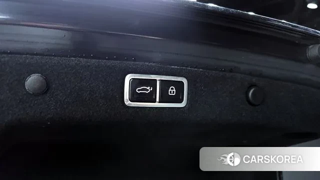 Hyundai Grandeur (GN7) id 3410881 из Кореи 11