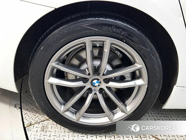 BMW 5 Series (G30) id 4403524 из Кореи 11