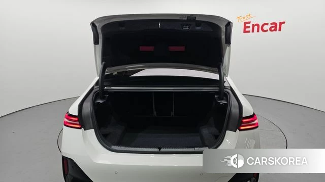 BMW 5 Series (G60) id 4291691 из Кореи 11