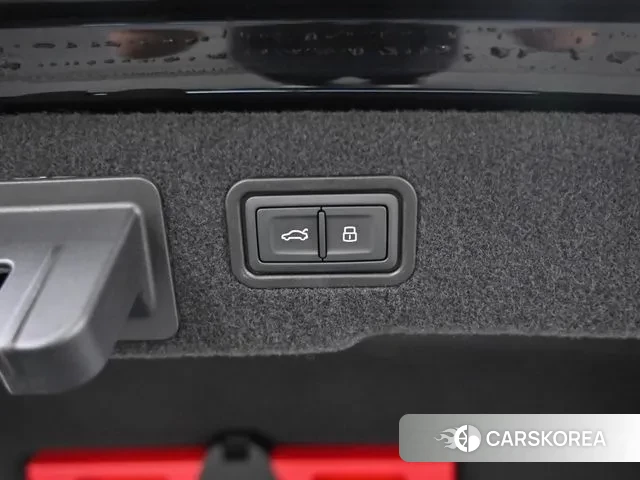 Audi A8 (D5) id 3590837 из Кореи 11