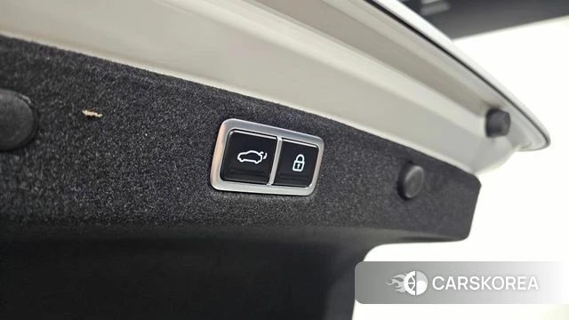 Hyundai Grandeur (GN7) id 3939918 из Кореи 11