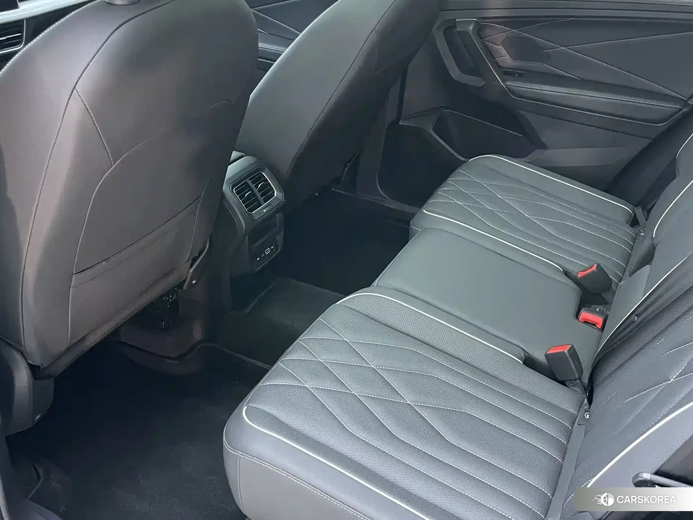 Volkswagen Tiguan L id 4679531 из Китая 11