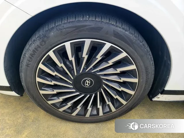 Hyundai Grandeur (GN7) id 3360265 из Кореи 11