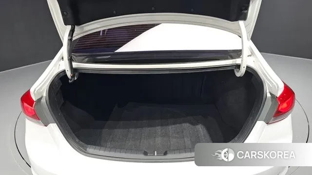 Hyundai Avante AD id 3386149 из Кореи 11