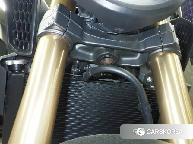 Honda CB650R-2 id 4184375 из Японии 11