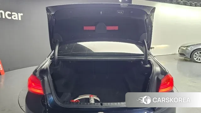 BMW 5 Series (G30) id 3687724 из Кореи 11