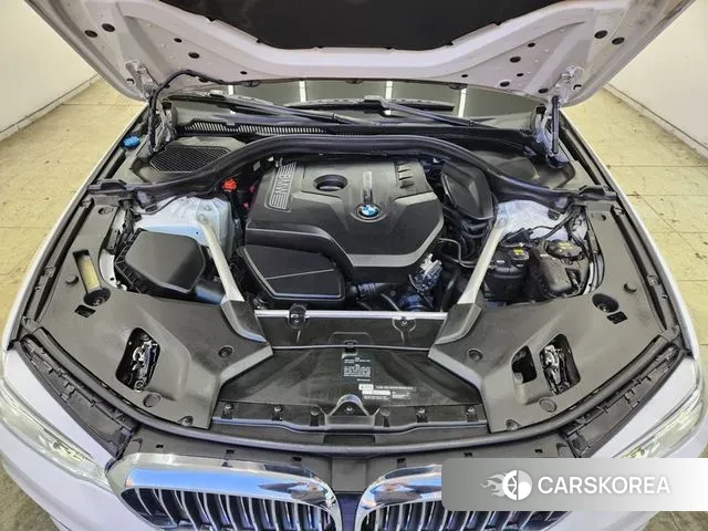 BMW 5 Series (G30) id 3444996 из Кореи 11