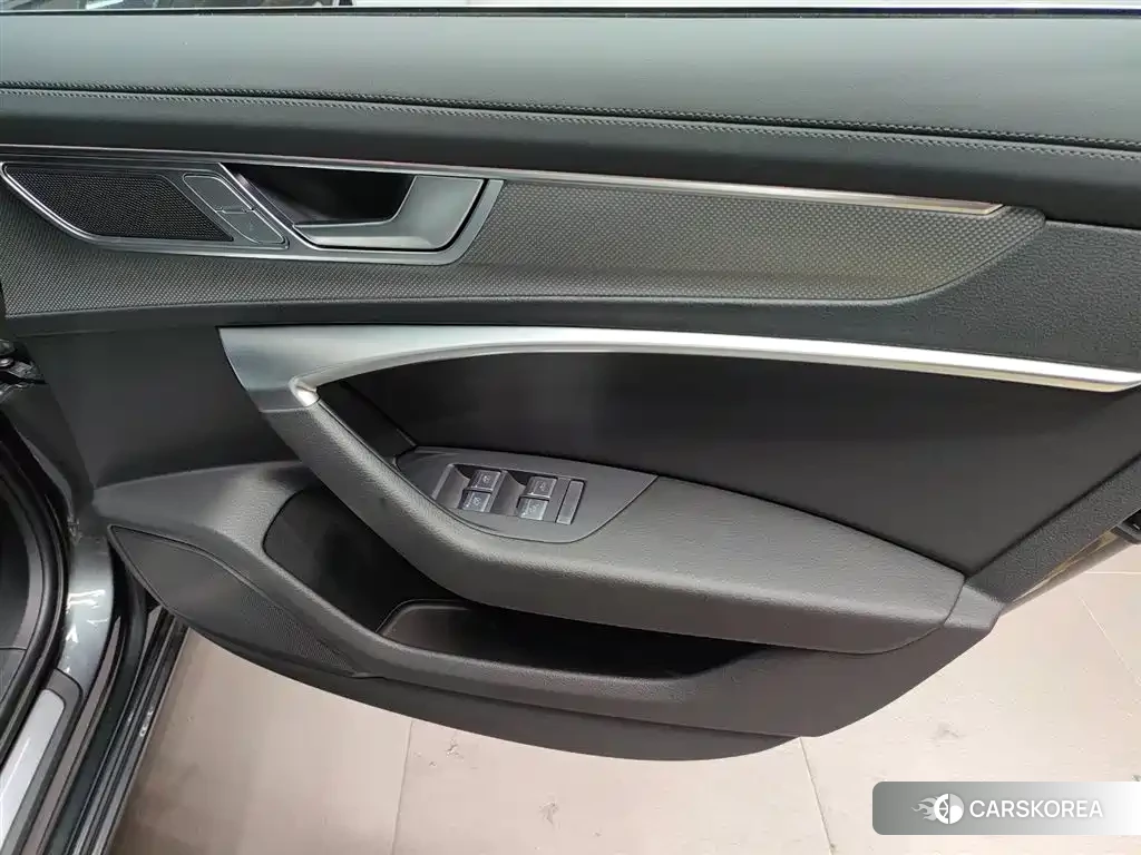 Audi A6L id 4601036 из Китая 11
