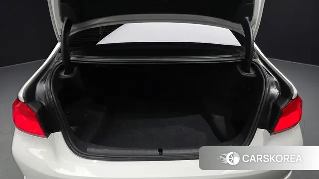 BMW 5 Series (G30) id 3009248 из Кореи 11