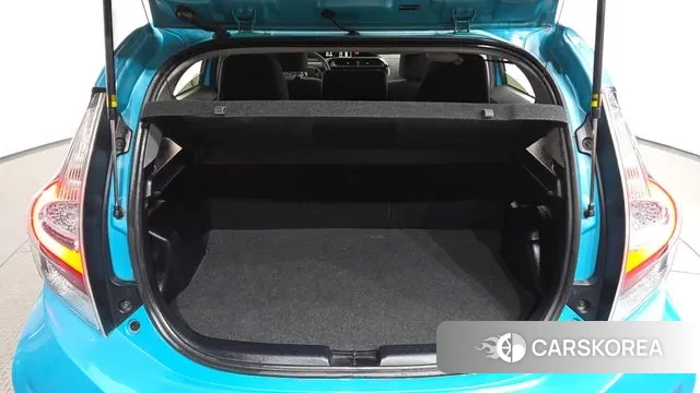 Toyota Prius C id 3583487 из Кореи 11