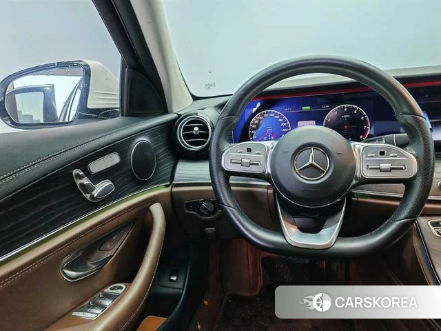 Mercedes-Benz E-class id 3889874 из Китая 11