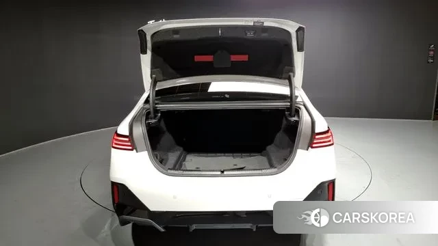 BMW 5 Series (G60) id 2889114 из Кореи 11