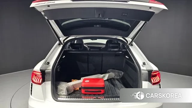 Audi RSQ8 (4M) id 2964005 из Кореи 11