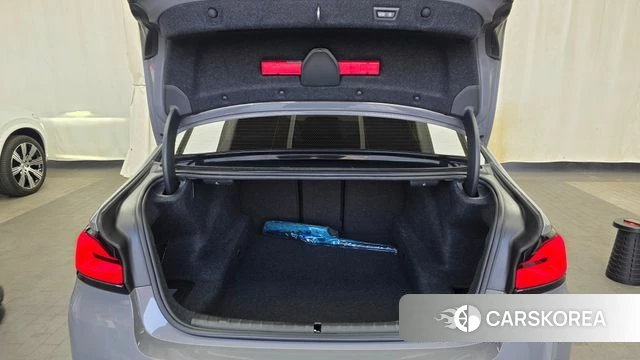 BMW 5 Series (G30) id 3833387 из Кореи 11