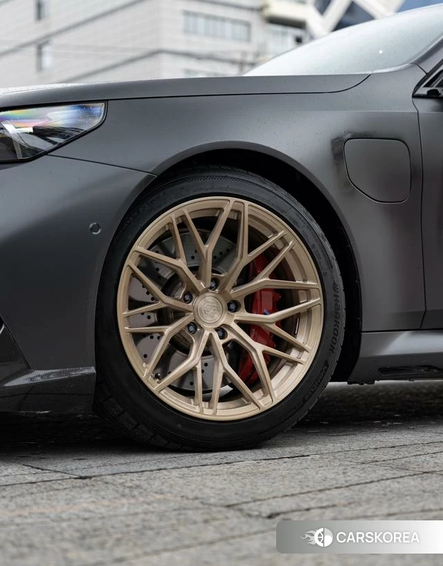 BMW M5 PHEV id 3908795 из Китая 11