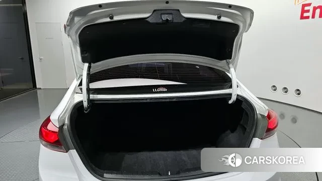 Hyundai Avante AD id 2981776 из Кореи 11