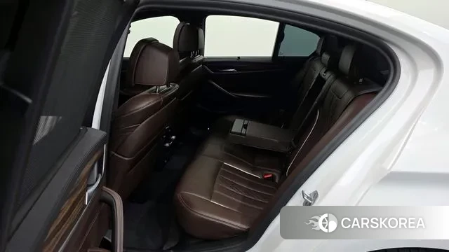 BMW 5 Series (G30) id 2976497 из Кореи 11