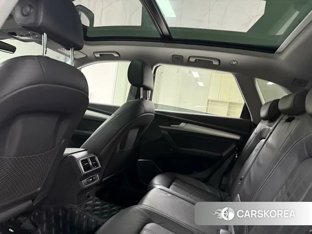 Audi Q5L id 4307708 из Китая 11