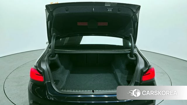 BMW 5 Series (G30) id 3821020 из Кореи 11