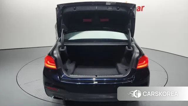 BMW 5 Series (G30) id 3578839 из Кореи 11