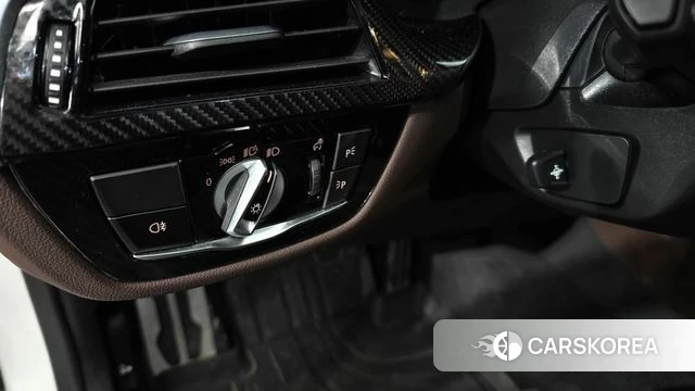 BMW 5 Series (G30) id 4572737 из Кореи 11