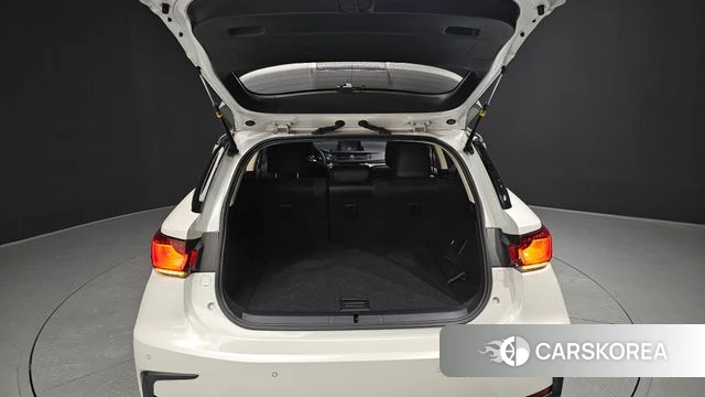 Lexus CT200h id 3937305 из Кореи 11