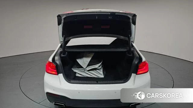 BMW 5 Series (G30) id 4417123 из Кореи 11