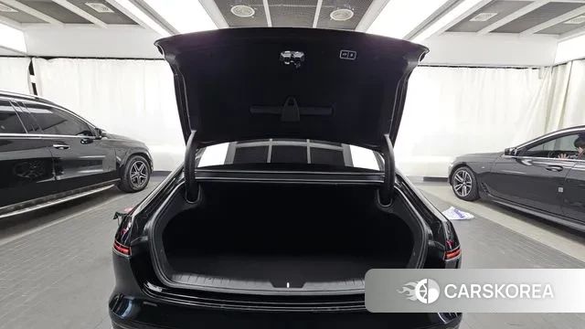 Hyundai Grandeur (GN7) id 3776708 из Кореи 11