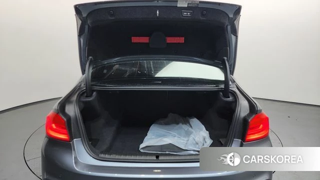 BMW 5 Series (G30) id 3807775 из Кореи 11