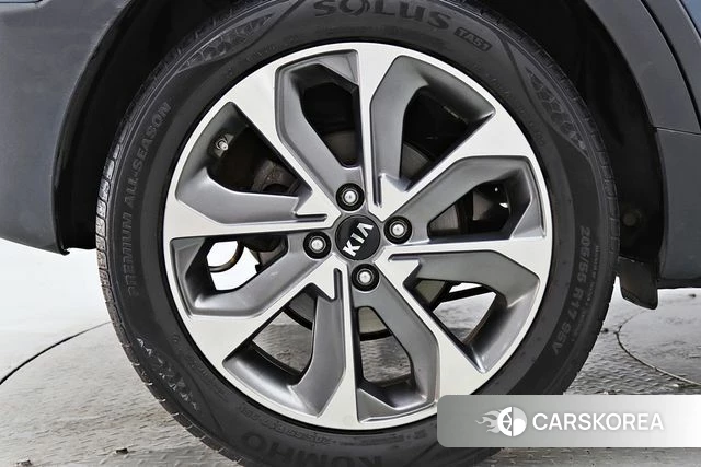 Kia Stonic id 3954990 из Кореи 11