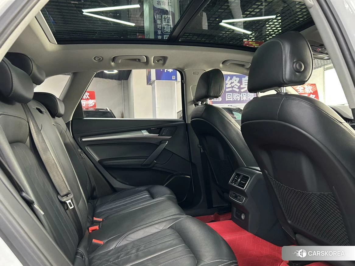 Audi Q5L id 4498709 из Китая 11