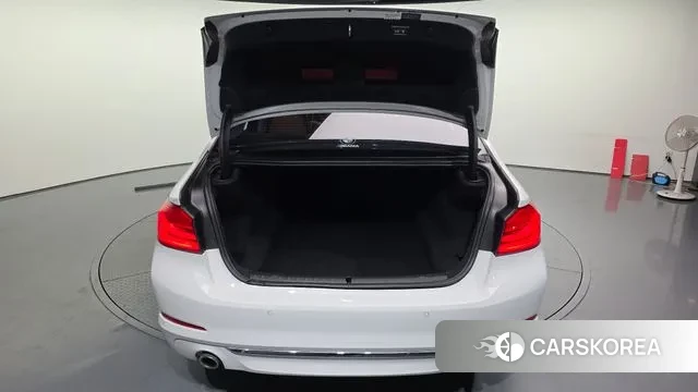 BMW 5 Series (G30) id 3244127 из Кореи 11