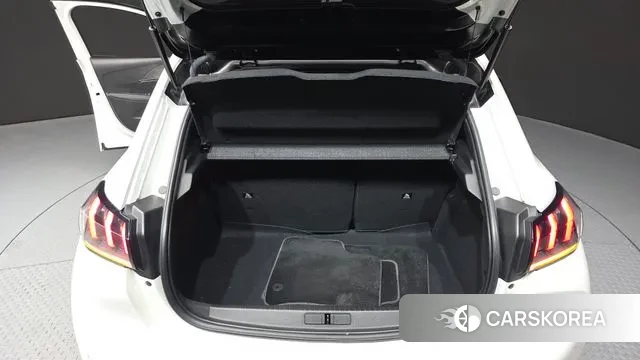 Peugeot e-208 second Generation id 3740334 из Кореи 11