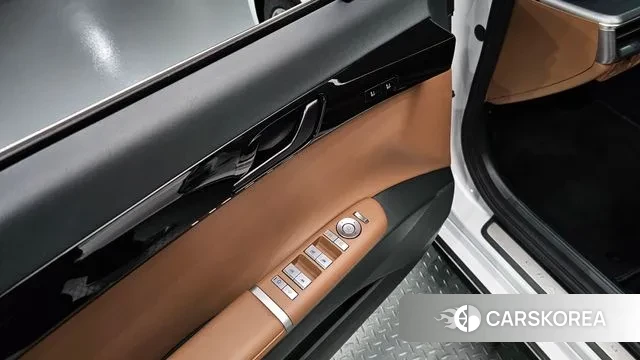 Hyundai Grandeur (GN7) id 3393945 из Кореи 11