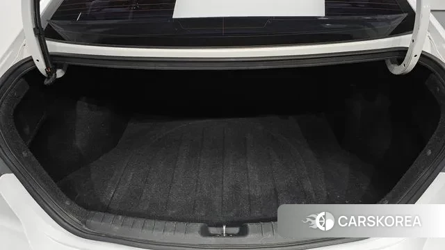 Hyundai Avante AD id 3319847 из Кореи 11