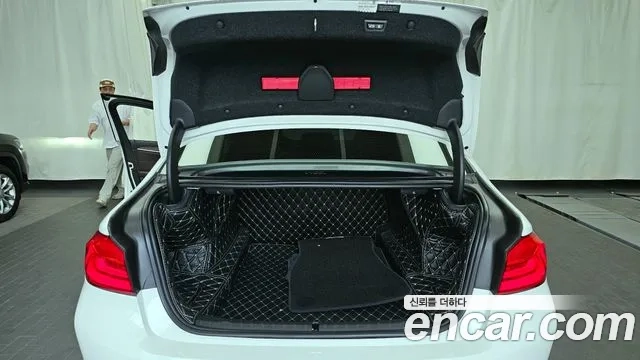 BMW 5 Series (G30) id 2881863 из Кореи 11