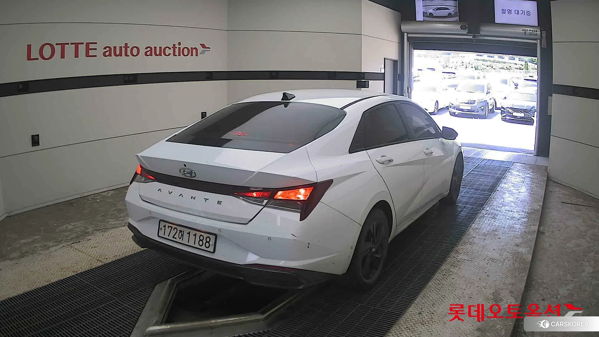 Hyundai Avante Hybrid id 4679332 из Кореи 11