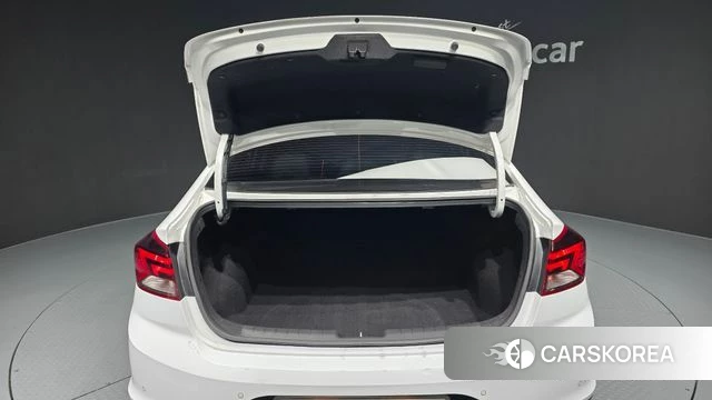 Hyundai The New Avante AD id 3936613 из Кореи 11